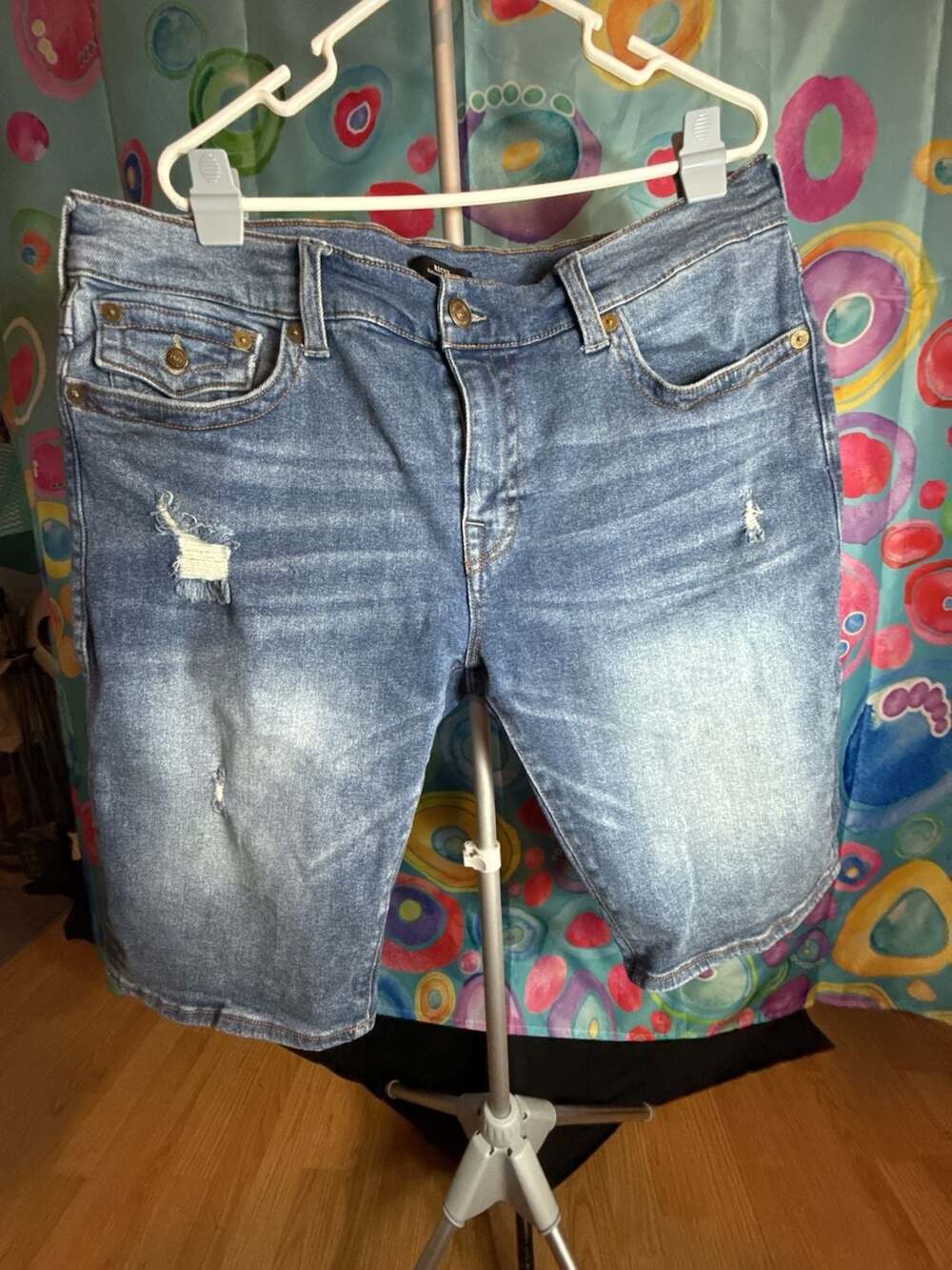 True Religion Ricky Relaxed Straight Distressed Denim Shorts Size 38